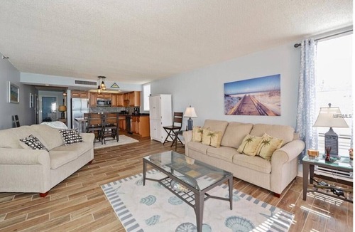 Indian Rocks Beach Condo | Reopened Paradise! Save on 14 Nights – Ocean View, Balcony & Private Beach!