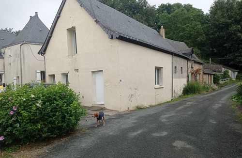 Nyoiseau House | Repos au Bord de L'eau en Famille ou Seul Même Accompagné de vos Animaux