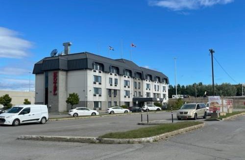 Duberger-Les Saules Hotel | Repotel Henri IV Québec