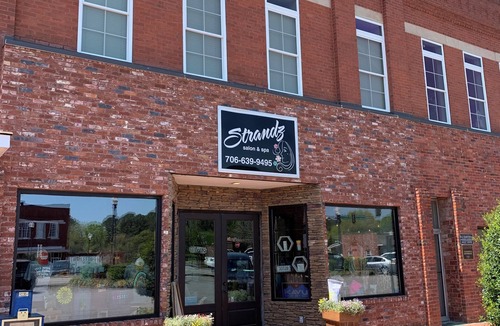 LaFayette Apartment | Repurposed space upstairs on LaFayette Square