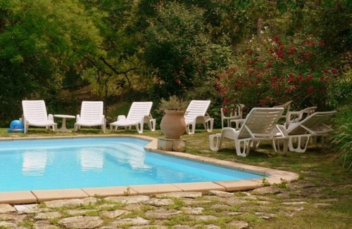 Saint-Andre-de-Roquepertuis Apartment | Residence de l'Acacia - House