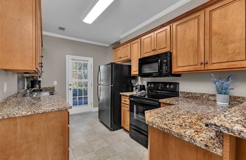 Augusta House | Reserve Ln