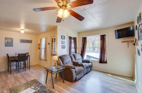 Cayuga Apartment | Reservoir & Dock Access: Pet-Friendly Kerens Cabin