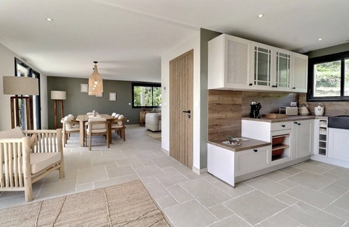 Saint-Sauveur-de-Cruzieres House | Résidence Oléa, rental with table soccer and ping pong! Ideal for families.