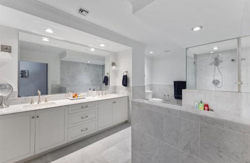 Diamond Beach Apartment | Residence 102 At The Grand