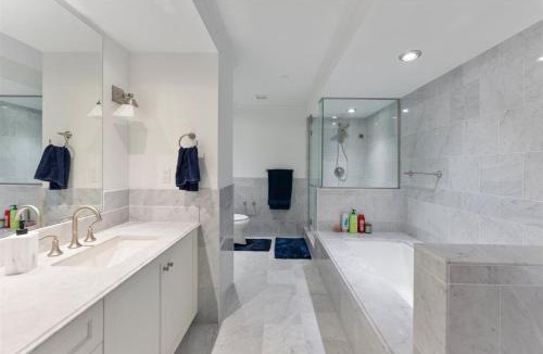 Diamond Beach Apartment | Residence 102 At The Grand