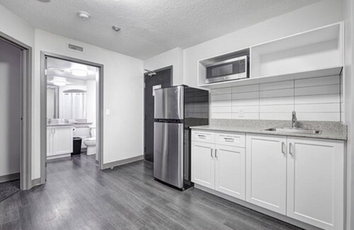 Hillcrest Village Apartment | Residence and Conference Centre – Toronto