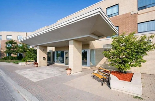 King City Apartment | Residence and Conference Centre – King City