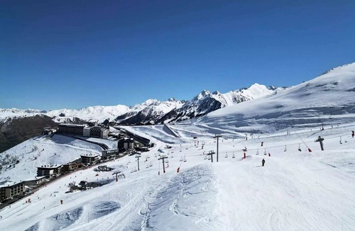 Pla d'Adet Apartment | Residence Armazan G - Superb Studio Ski slopes feet