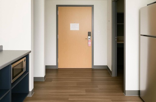 Brockville Apartment | Residence & Conference Centre-Brockville