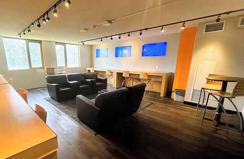 Fletchers Creek South Hotel | Residence & Conference Centre - Brampton