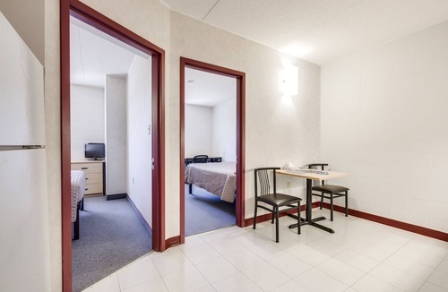 Welland Hotel | Residence & Conference Centre - Welland