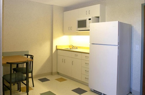 Barrie Hotel | Residence & Conference Centre- Barrie