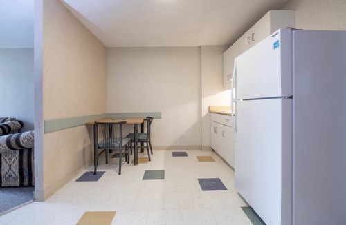 Barrie Apartment | Residence & Conference Centre - Barrie
