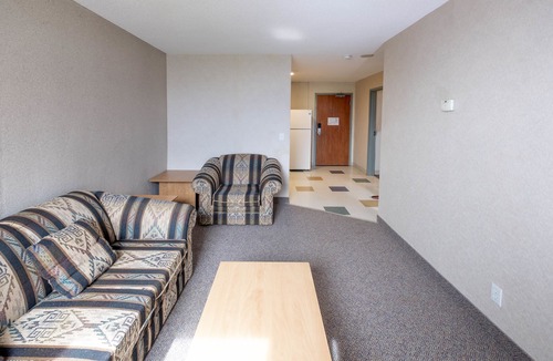 Barrie Apartment | Residence & Conference Centre - Barrie