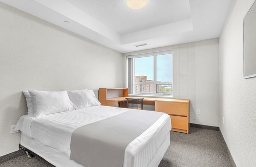 London Hotel | Residence & Conference Centre - London