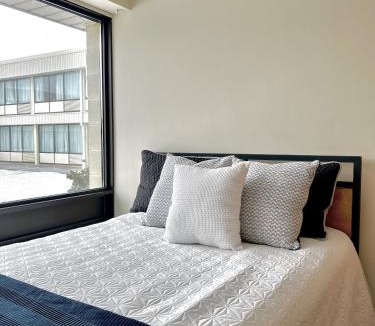 Sarnia Apartment | Residence & Conference Centre - Sarnia