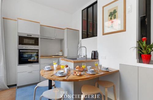 Saint-Vincent-de-Paul Apartment | Residence d'Exception Renovee par Architecte - Paris 10