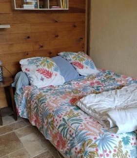 Entrains-sur-Nohain House | Residence de la demi-lune