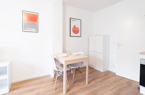 Laval Apartment | Résidence de la gare 5