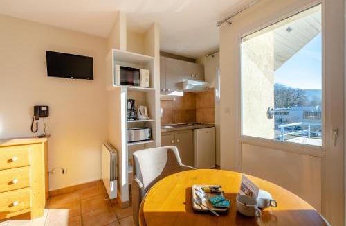 Lons-le-Saunier Apartment | Residence Des Thermes