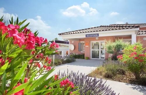 Cabries Apartment | Residence du Golf de la Cabre d'Or* - 2 Room Apartment 4 People