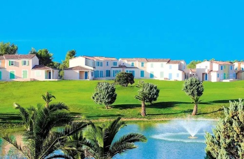 Cabries Apartment | Residence du Golf de la Cabre d'Or* - 4-room apartment for 8 people