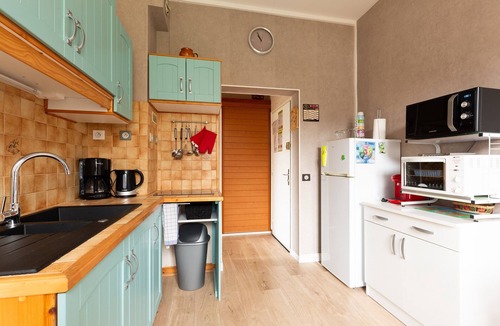 Saint-Pierre-en-Port Apartment | “Résidence Pleine Mer” Apartment with Sea View and Shared Garden