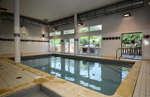 Saint-Sorlin-d'Arves Apartment | Residence Odalys Les Bergers *** - 4 Rooms 8 People