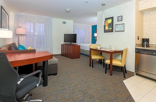 South Arlington Hotel | Residence Inn by Marriott Dallas Arlington South