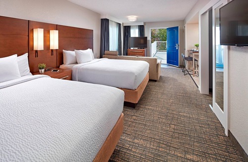 Tree Section Hotel | Residence Inn by Marriott Manhattan Beach