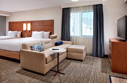 Tree Section Hotel | Residence Inn by Marriott Manhattan Beach