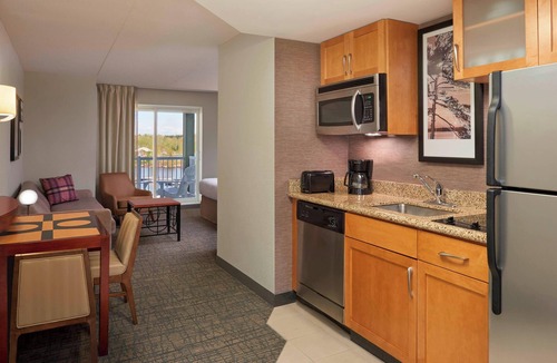 Gravenhurst Hotel | Residence Inn by Marriott Gravenhurst Muskoka Wharf