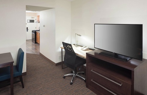 Country Club Plaza Area Hotel | Residence Inn by Marriott Kansas City Country Club Plaza