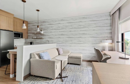 Melville Hotel | Residence Inn by Marriott Melville
