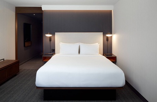 Cote-Des-Neiges—Notre-Dame-De-Grace Hotel | Residence Inn by Marriott Montreal Midtown
