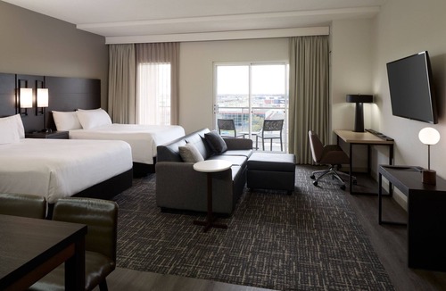 Saint-Laurent Hotel | Residence Inn by Marriott Montreal Airport
