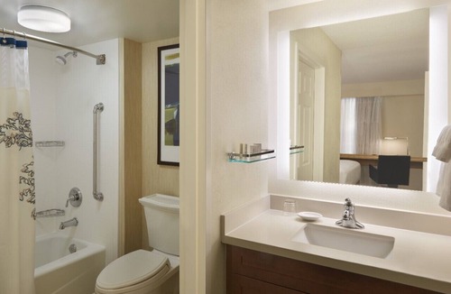 Etobicoke Hotel | Residence Inn by Marriott Toronto Airport