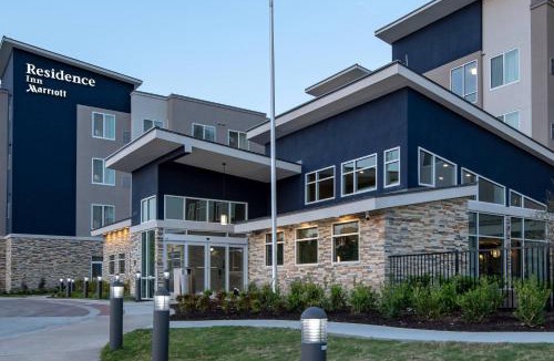 Oak Cliff Hotel | Residence Inn by Marriott Dallas at The Canyon