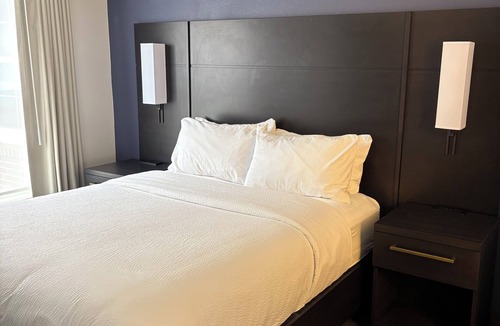 Flint Hotel | Residence Inn By Marriott Flint
