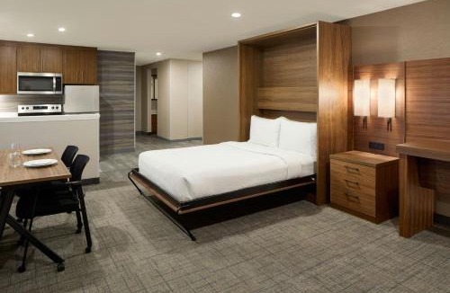 Laval Hotel | Residence Inn by Marriott Laval