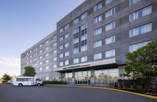 Saint-Laurent Hotel | Residence Inn by Marriott Montreal Airport