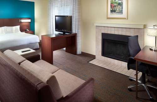 Merry Oaks Hotel | Residence Inn by Marriott Nashville Airport