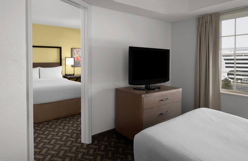 Tysons Hotel | Residence Inn by Marriott Tysons