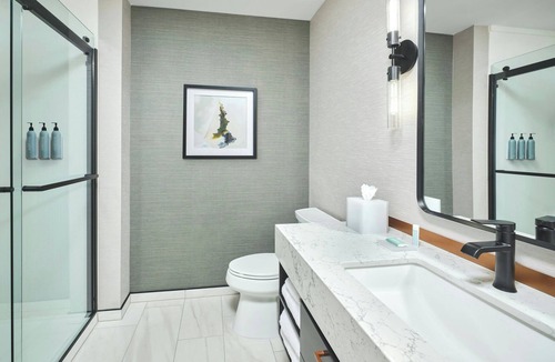 Southmoor Park Hotel | Residence Inn by Marriott Denver Belleview Station Denver/Apiary Hotel