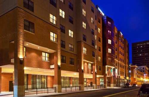 Downtown Syracuse Hotel | Residence Inn by Marriott Syracuse Downtown at Armory Square