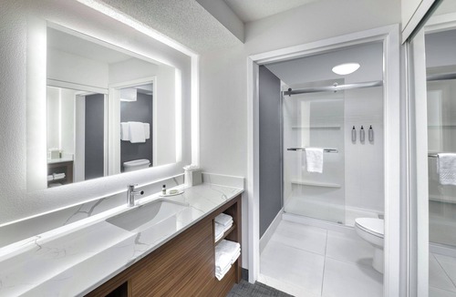 Whitby Hotel | Residence Inn by Marriott Whitby