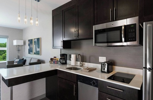 Charleston Hotel | Residence Inn by Marriott Charleston Patriots Point