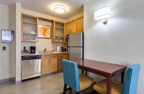 Bedford Park Hotel | Residence Inn Chicago Midway Airport