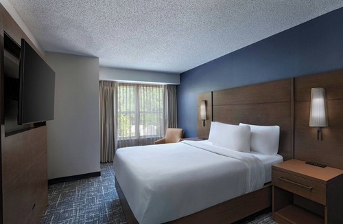 The Woodlands Hotel | Residence Inn Houston The Woodlands/Lake Front Circle